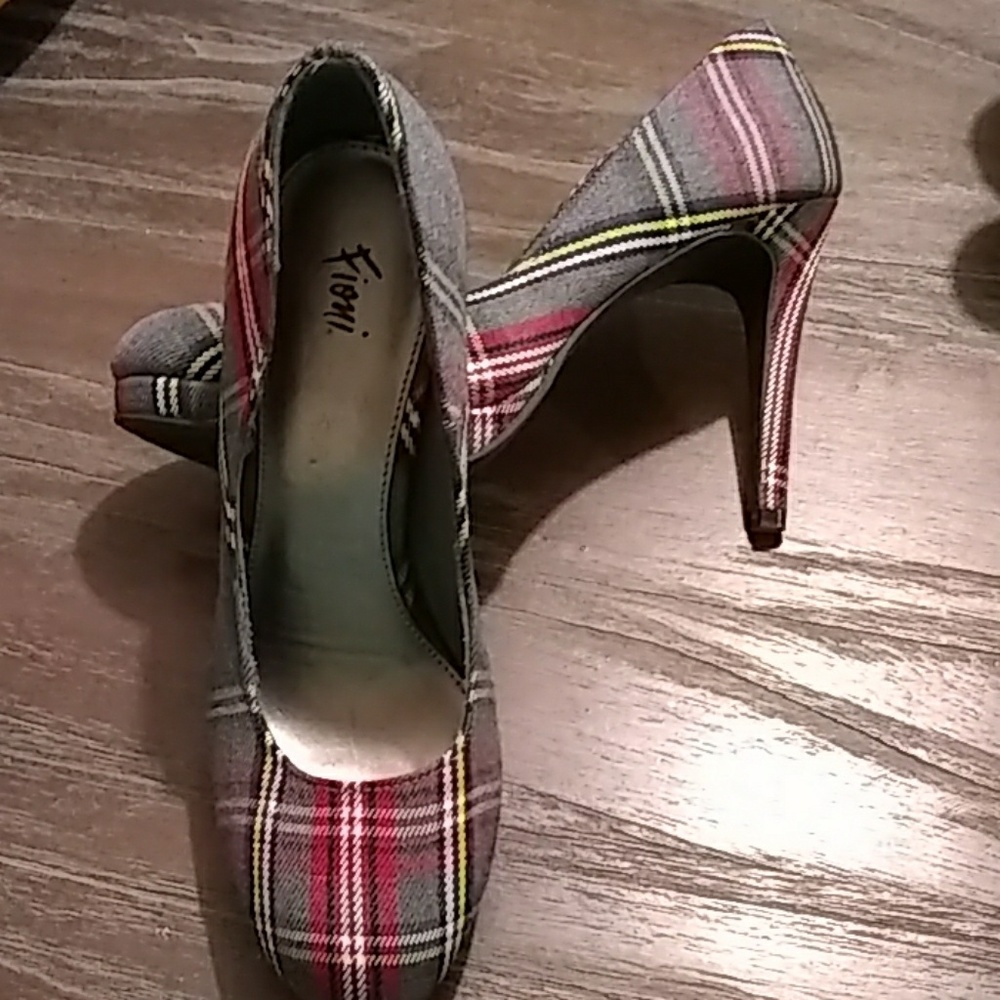 Fioni plaid heals